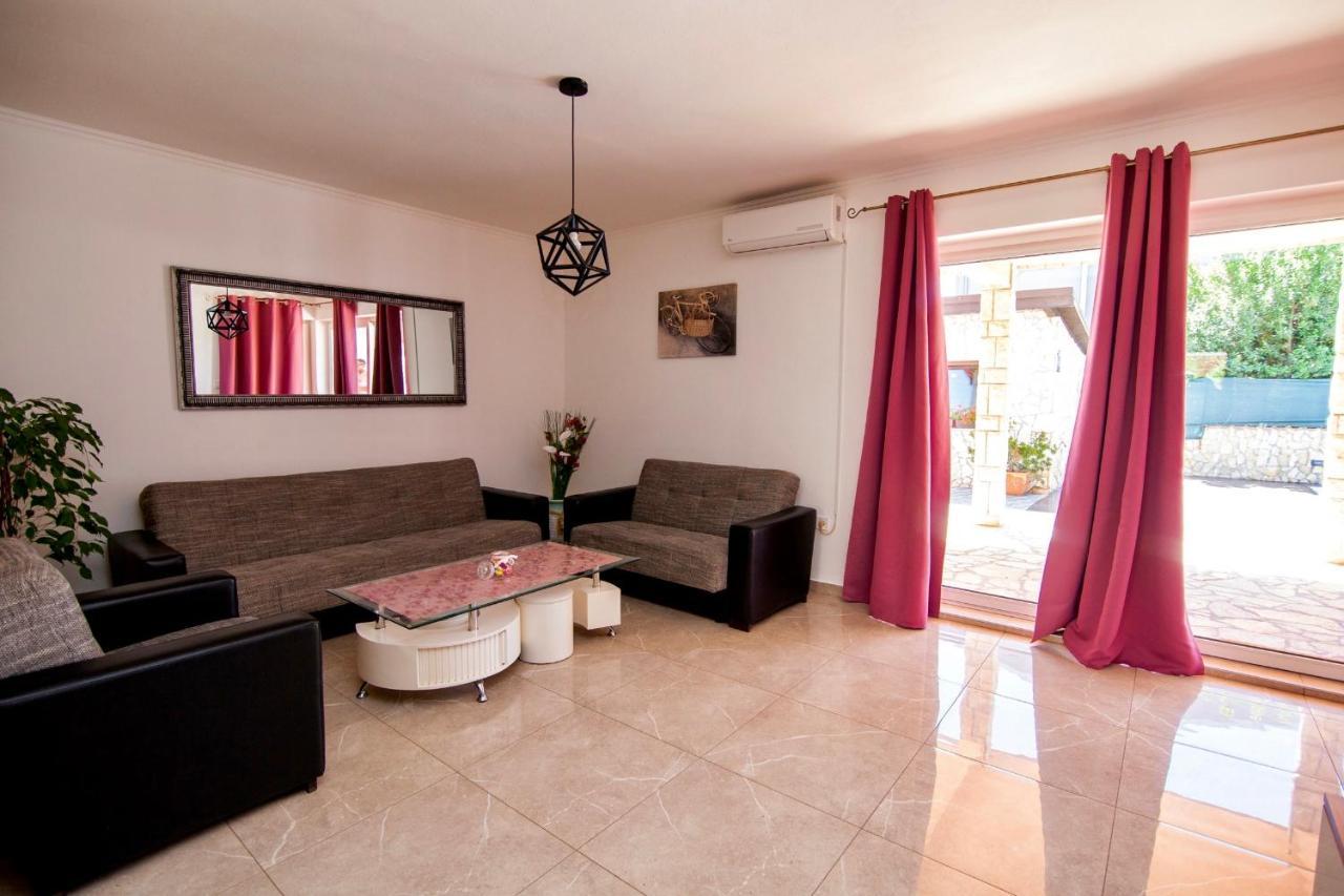 Villa Anita Пула Екстериор снимка