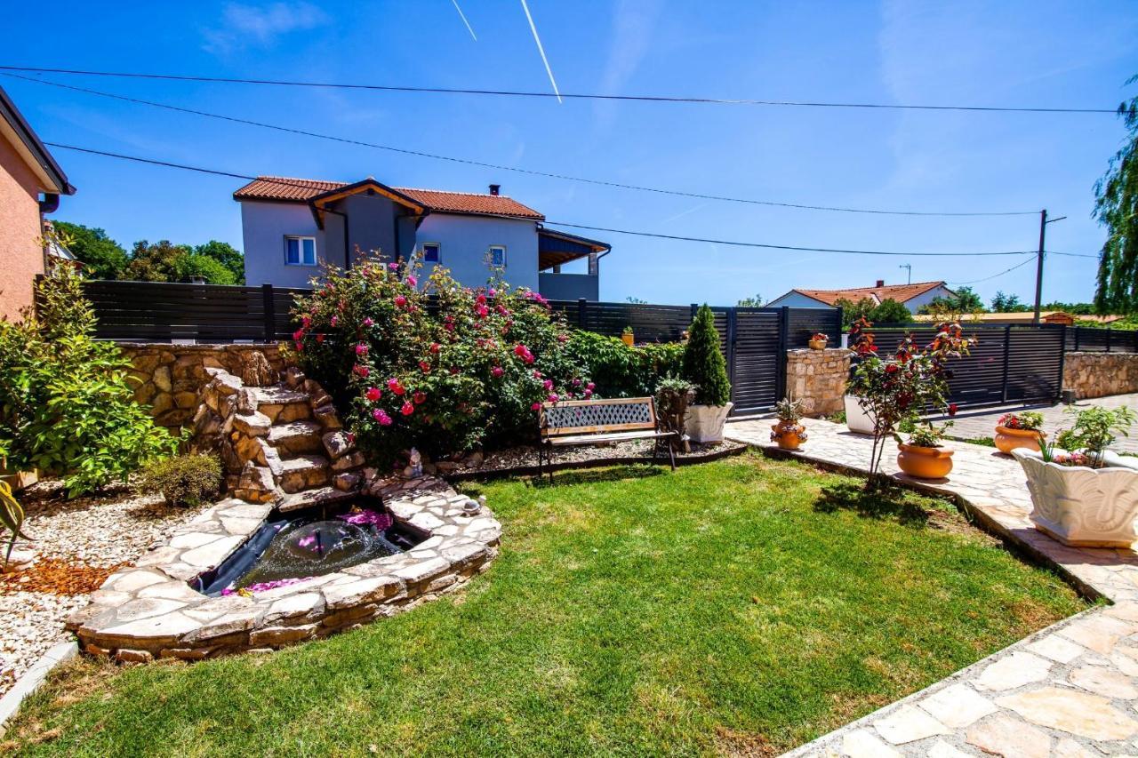 Villa Anita Пула Екстериор снимка